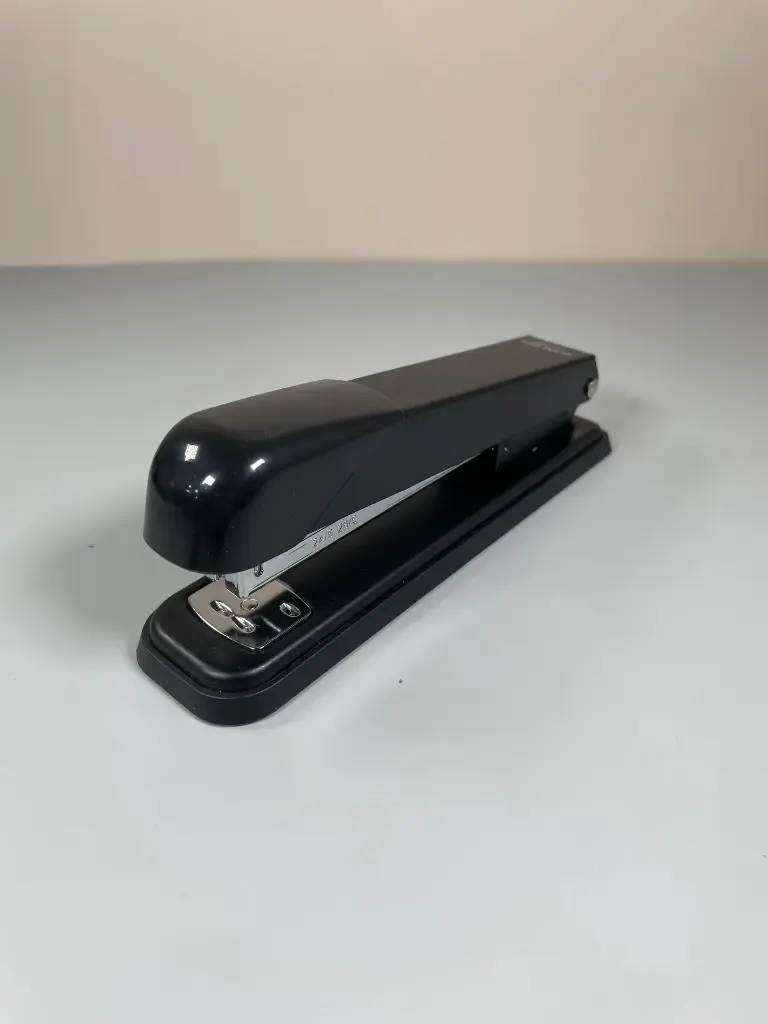 25 SHEETS 24/6 STAPLER