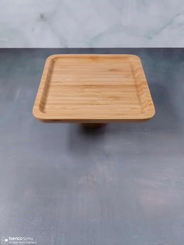 BAMBOO SQUARE CAKE HOLDER S1