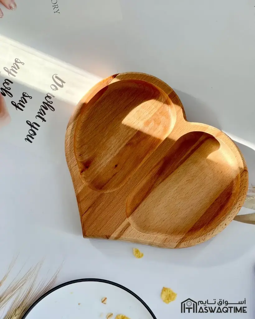 [104304000] ZEMBU WOOD HEARTED COOKIE NUTS PLATE