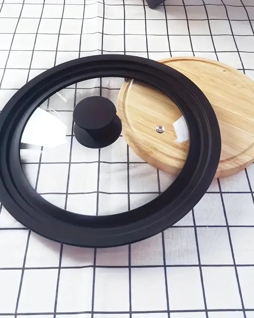 UNIVERSAL LIDS 22/24/26CM 