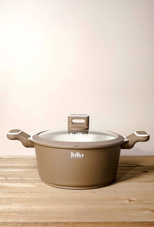 JULIA ELITE-PROF CASSEROLE WITH LID 24CMBROWN/BEIGE CASSEROLE WITH LID 