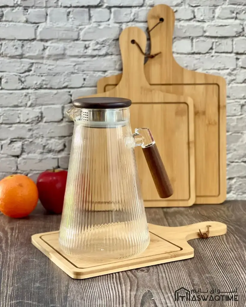 GLASS JUG WITH WOODEN HANDLE 