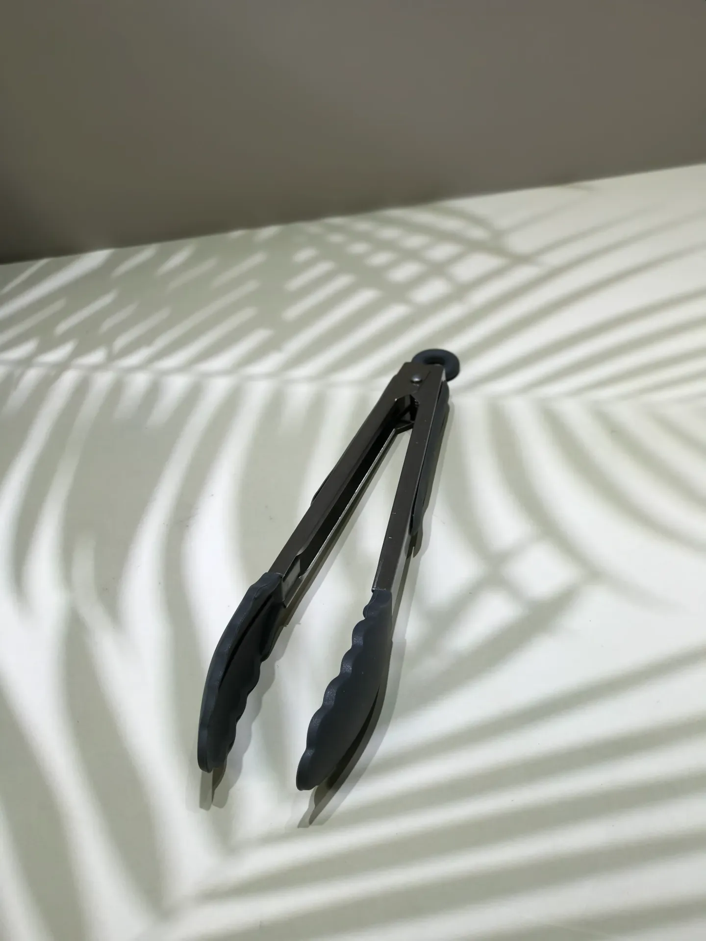 DELZA SALAD TONG 10.5 "