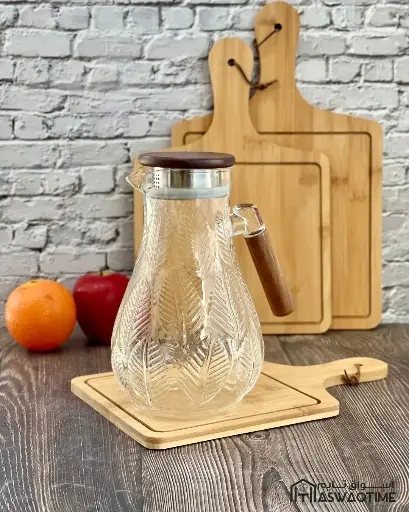 [GH765] GLASS JUG WITH WOODEN HANDLE